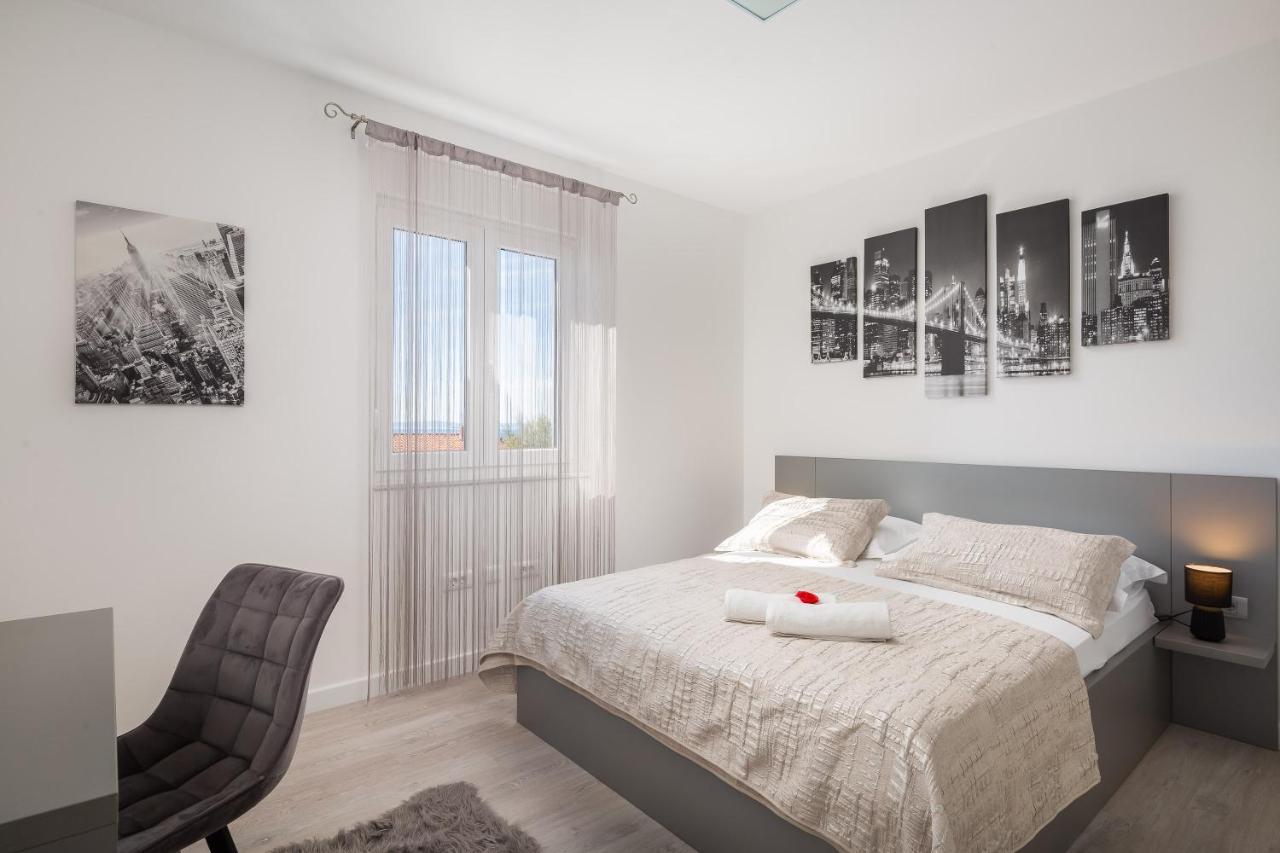 Mintos Luxury Resort Подстрана Экстерьер фото